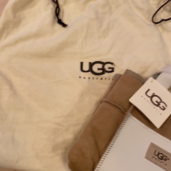 UGG MINI GRAB tote - Picture 3 of 9